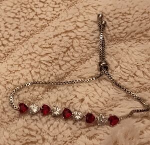 NWOT!! Beautiful Heart Stoned Bracelet (Adjustable)